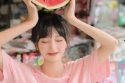 娱乐吃瓜的头像女生真人,网络红人“吃瓜女神”的真实生活